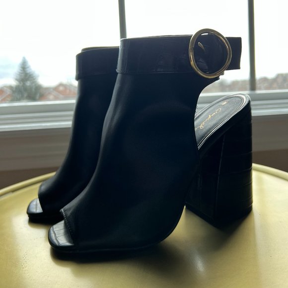 Qupid Black Leather Peep Toe Heels - Picture 2 of 8